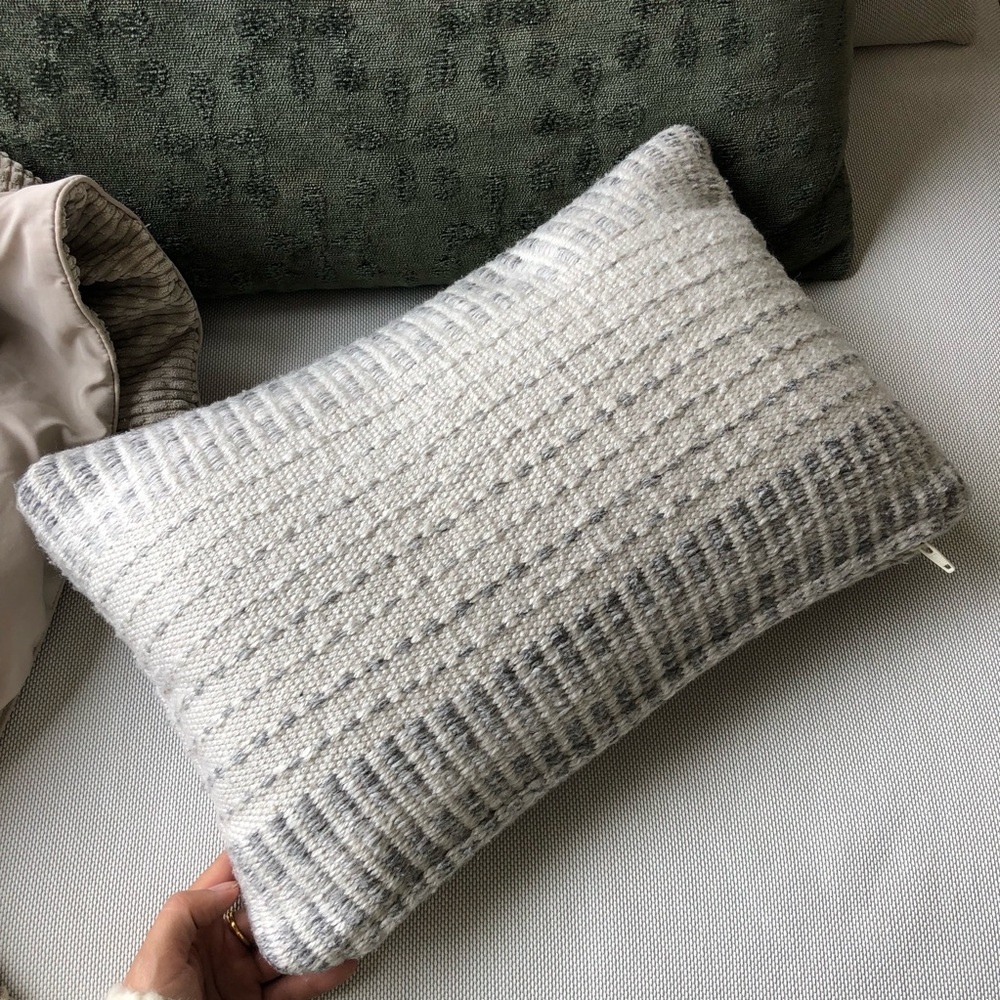 Serena & Lily cushion cover 12x18